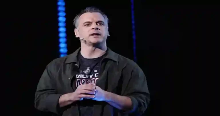 تقاعد نائب رئيس بيثيسدا Pete Hines